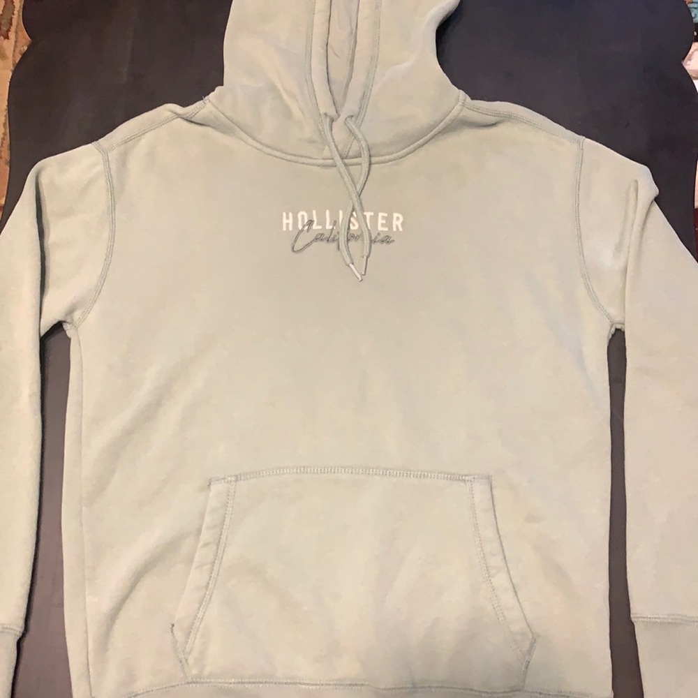 Mens hollister hoodie size medium, very soft